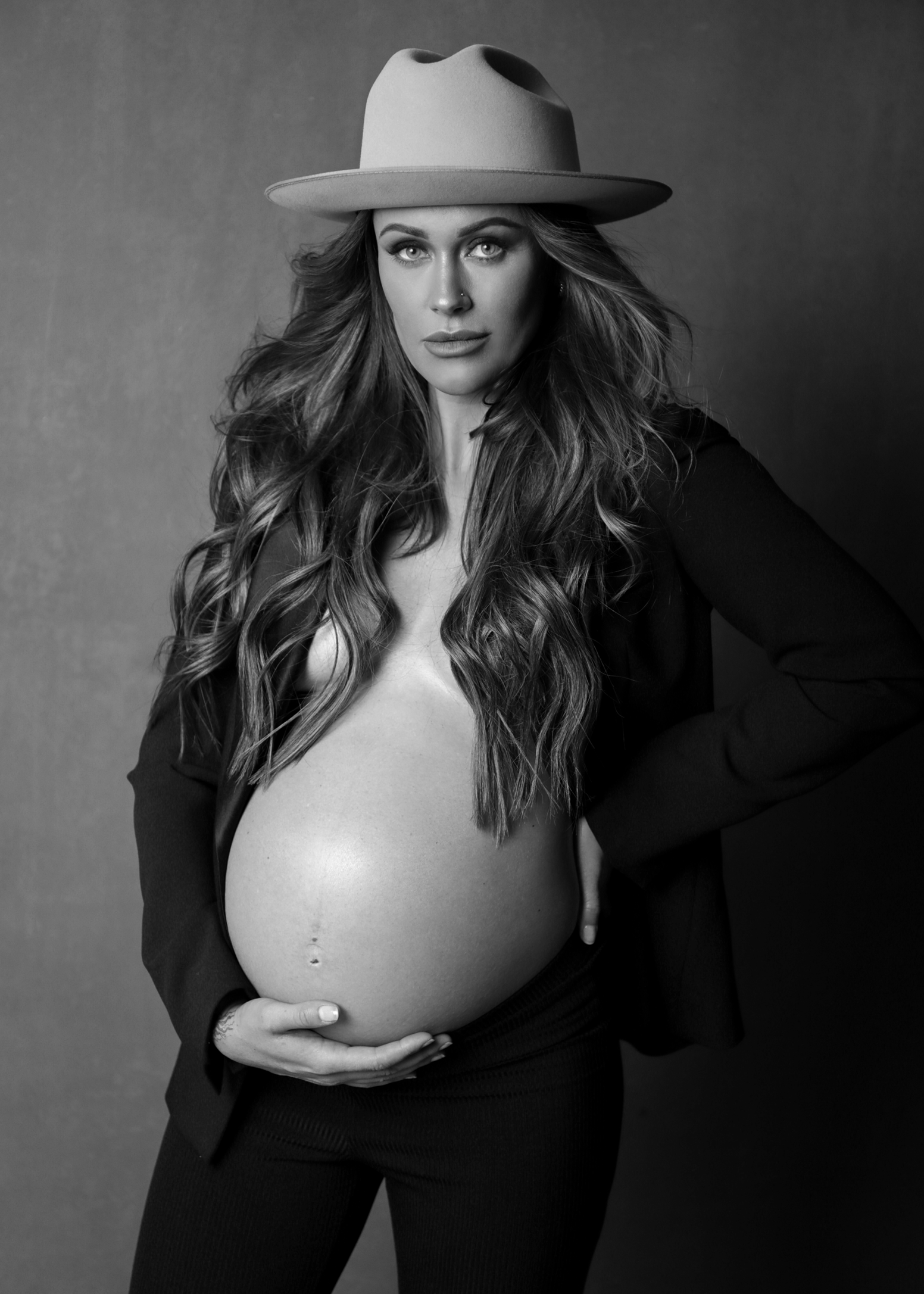 Luela Kaba Photography | Maternity Photography | Newborn Photography | Boudoir Photography | Mom & Baby Photos